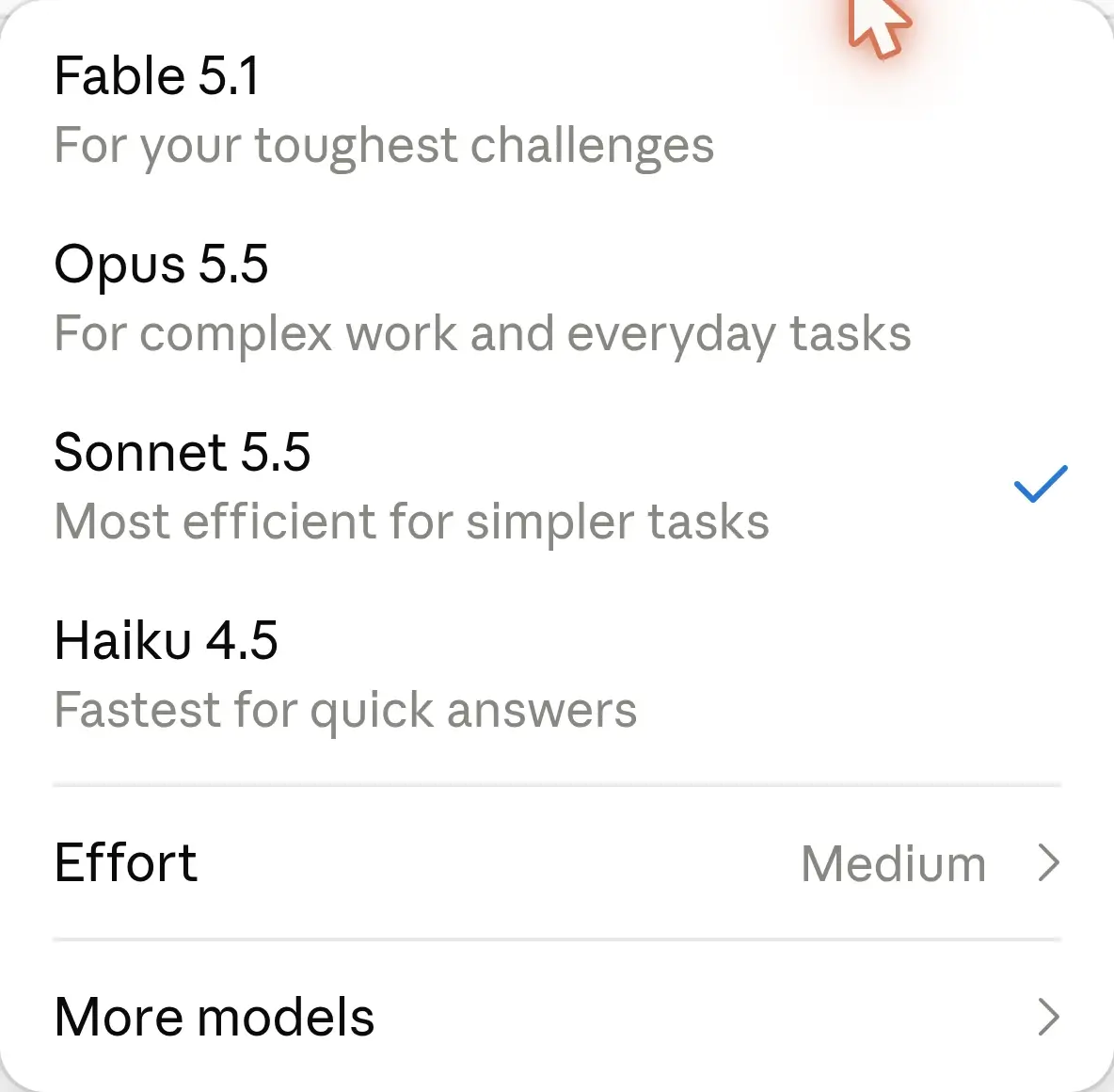 Modellväljaren på claude.ai där Sonnet 5.5 är förvald med tankenivån Medium, bredvid Fable 5.1, Opus 5.5 och Haiku 4.5.